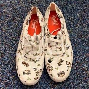 Fun and lightly worn!  Make an offer